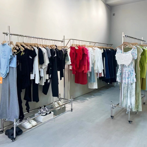 服装店工业风展示架可移动脚手架