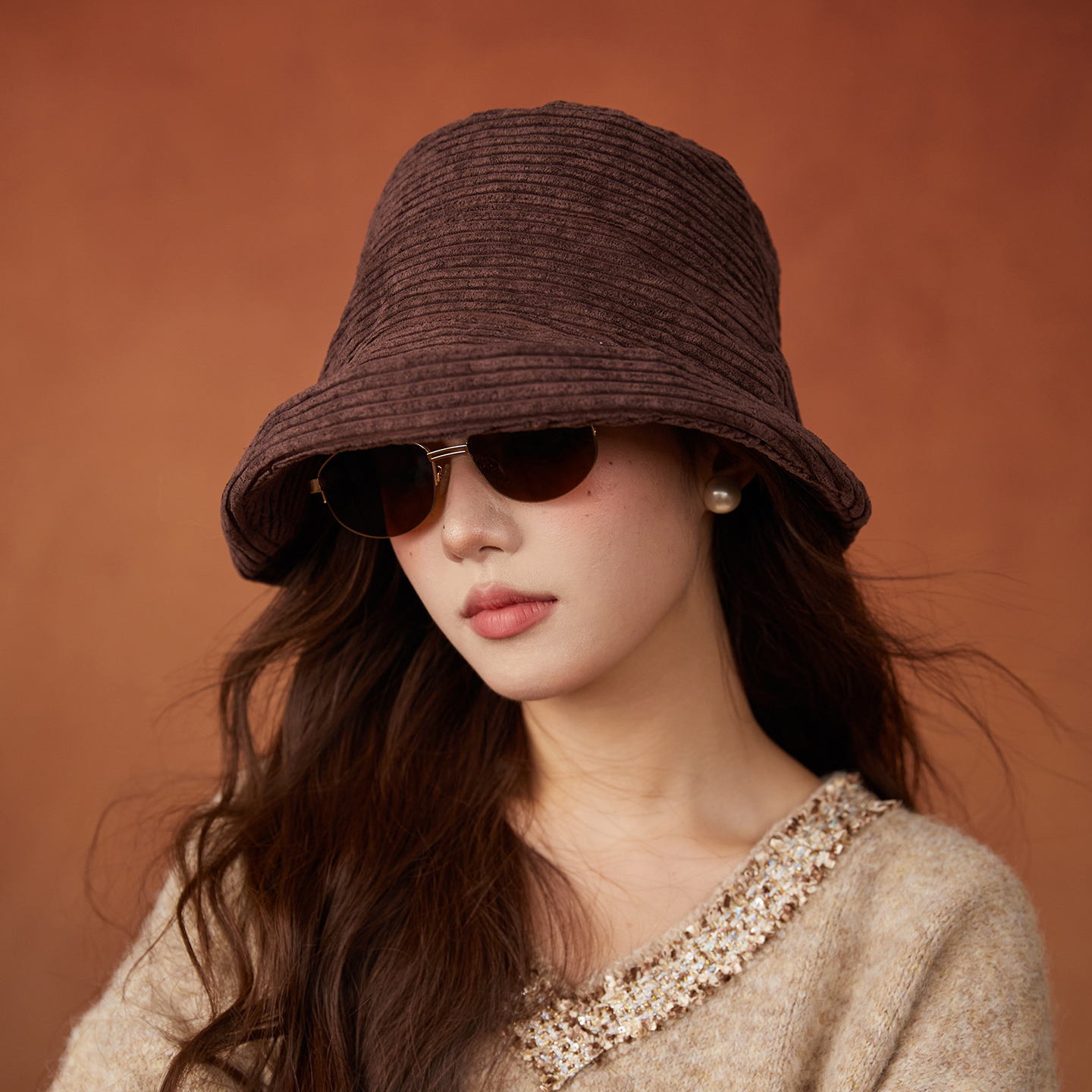 林小橘复古纯色灯芯绒渔夫帽显瘦