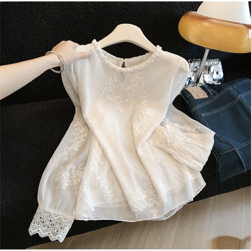 白色圆领钉珠刺绣雪纺衫女长袖2026春季新款蕾丝拼接宽松套头上衣