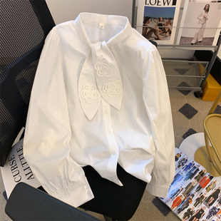 重工小心机钩花系带特色西装肩衬衫女春季新款设计感白色衬衣上衣