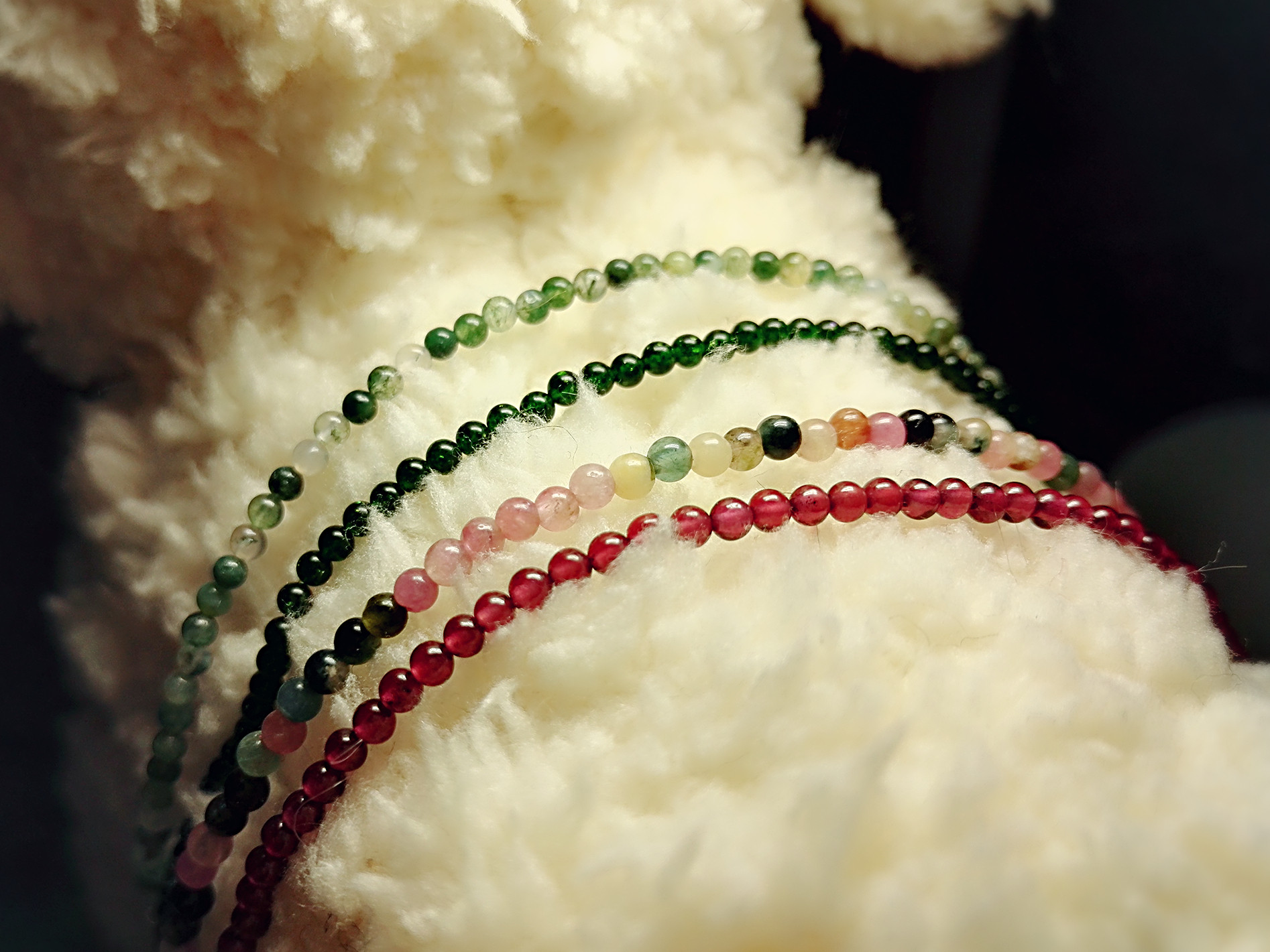 【腕上】極細手鏈手串項鏈925純銀碧玺綠砂石榴石草莓晶男女情侶在類目 飾品/流行首飾/時尚飾品新, 手鍊中 - 來自Buy2taobao.com提供專業的淘寶代購服務