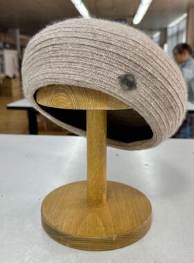 工厂直销帽子女24秋冬新品山羊绒保暖透气简约贝雷帽24AW-T012