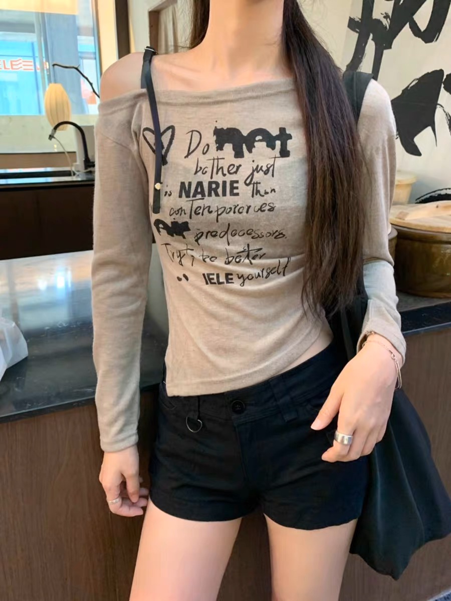 2025秋季新款黑色美式复古字母印花长袖T恤露肩短款辣妹女上衣夏