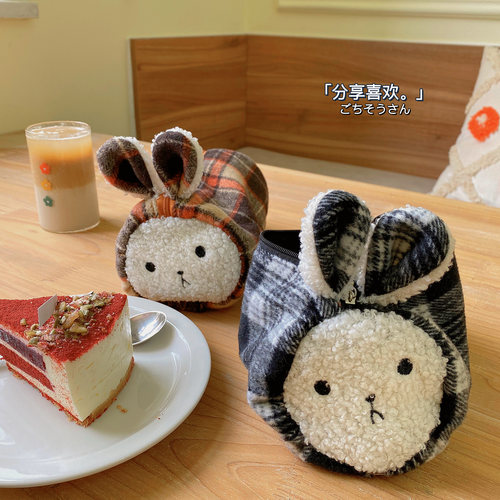 韩国笔袋拾花布语可爱羊羔绒