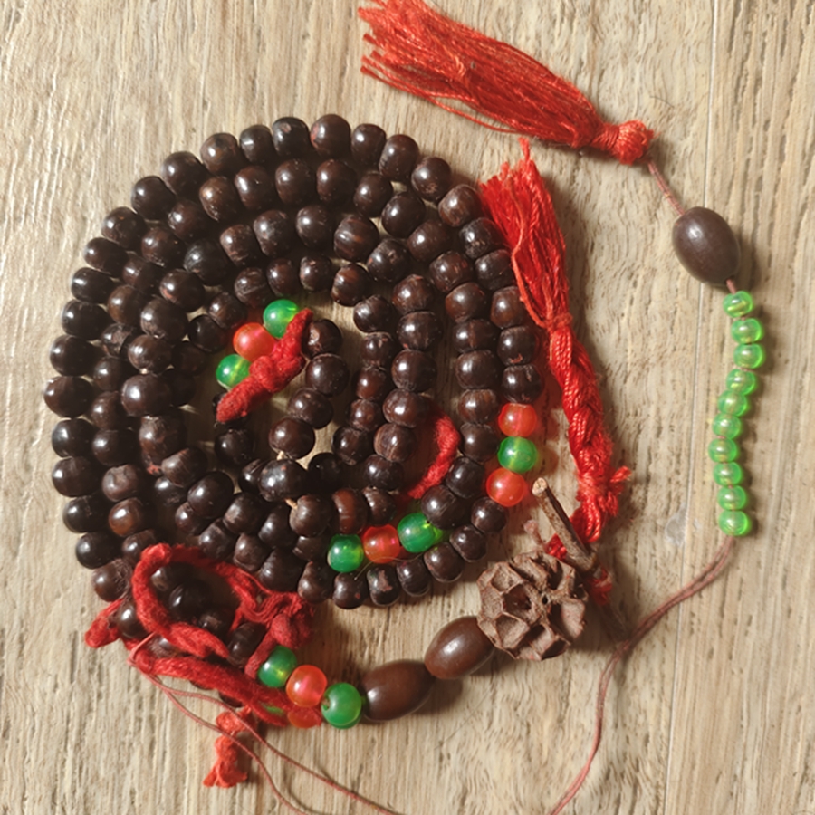 早期草芥子草菩提老珠子一串108颗老佛珠双面拉直长48厘米 R.1569