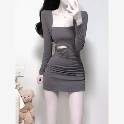 淡颜系轻熟穿搭连衣裙套装秋装2025新款长袖外搭抹胸御姐包臀短裙