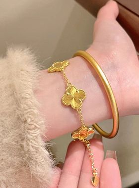 高颜值四叶草手链女轻奢小众精致手饰气质百搭高级感手镯配饰