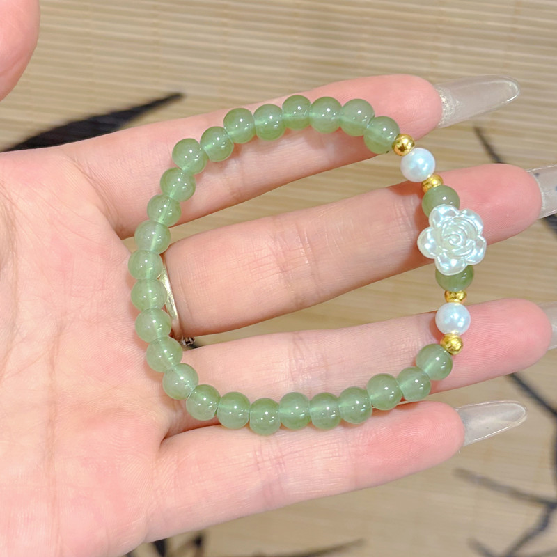 新款草木绿色山茶花手串串珠小众手链设计高颜值学生送情侣