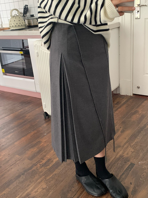 大码女装西装压褶宽松显瘦半身裙