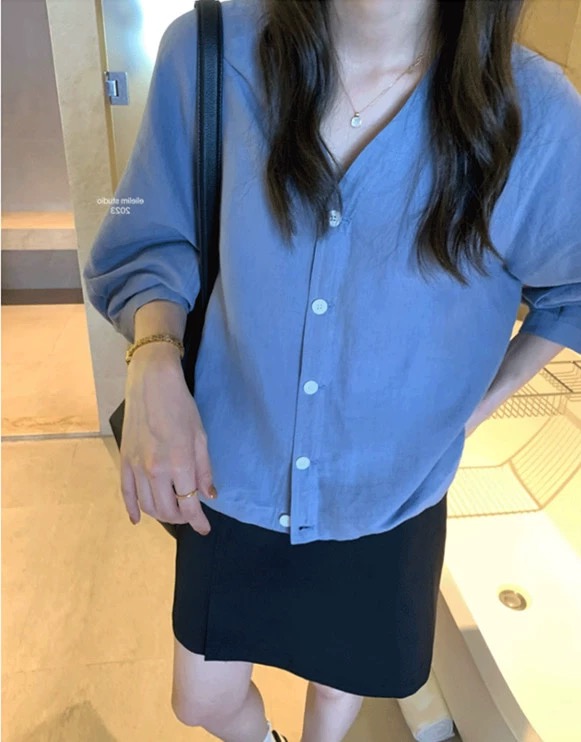 大码女装V领亚麻衬衫慵懒风上衣