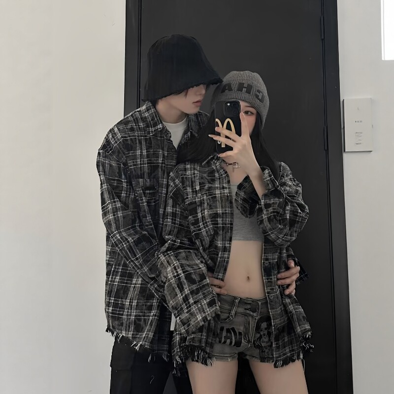 ins复古做旧毛边长袖格子衬衫