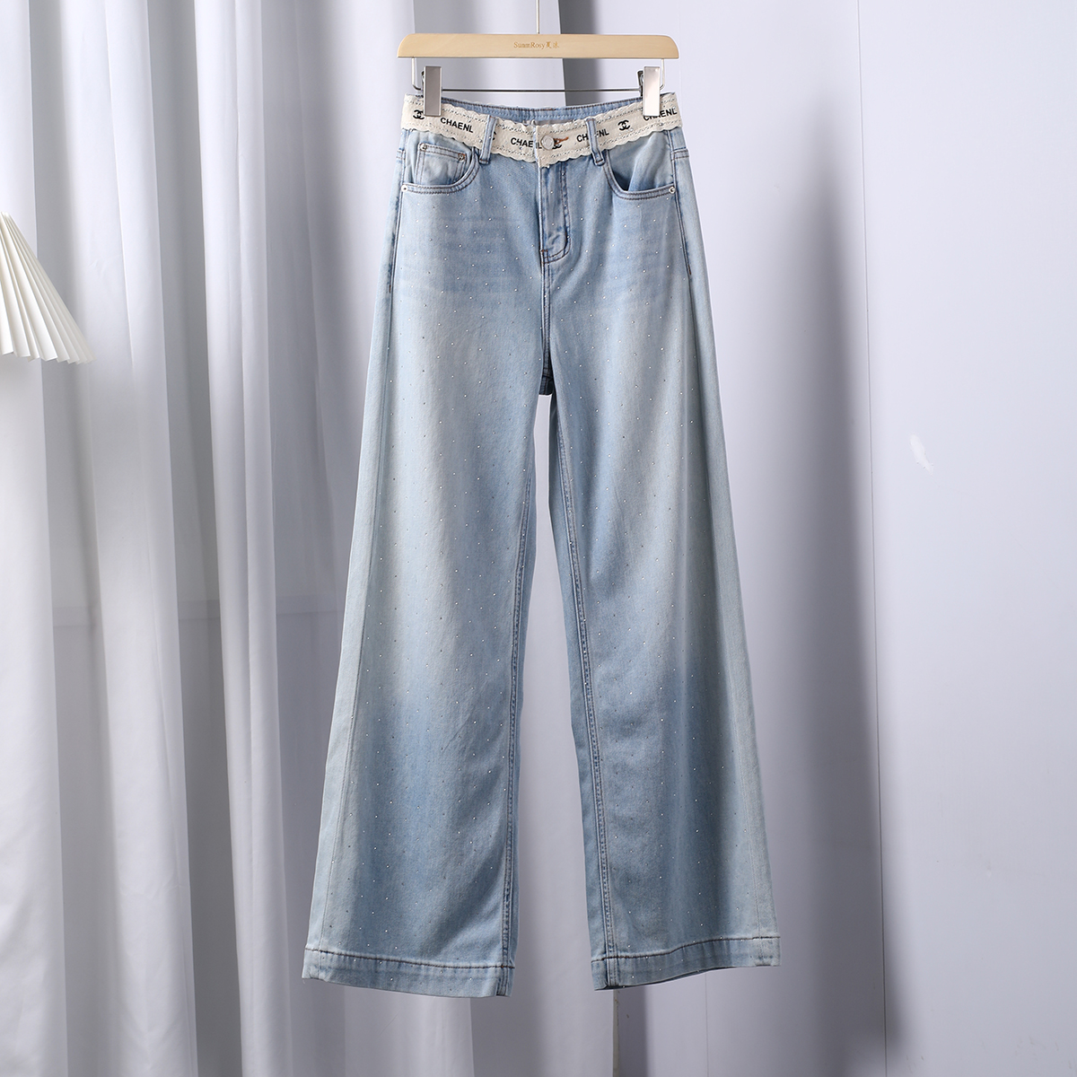 欧货浅蓝色窄版烫钻牛仔直筒裤女2025新款高腰显瘦宽松气质阔腿裤