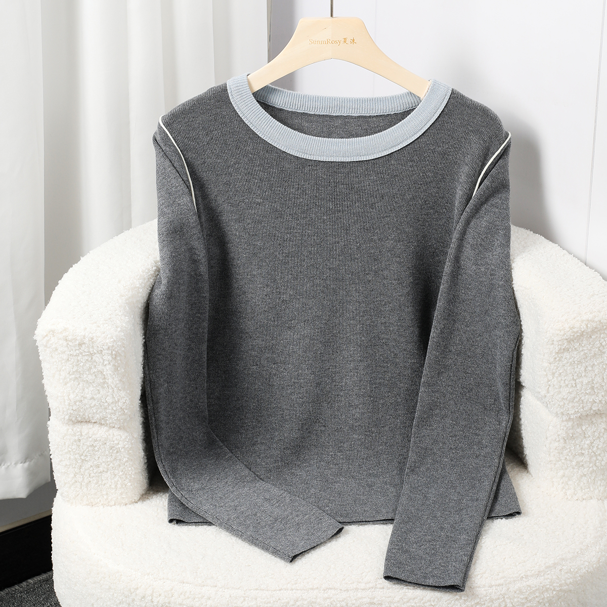 绵羊毛圆领套头撞色针织内搭上衣