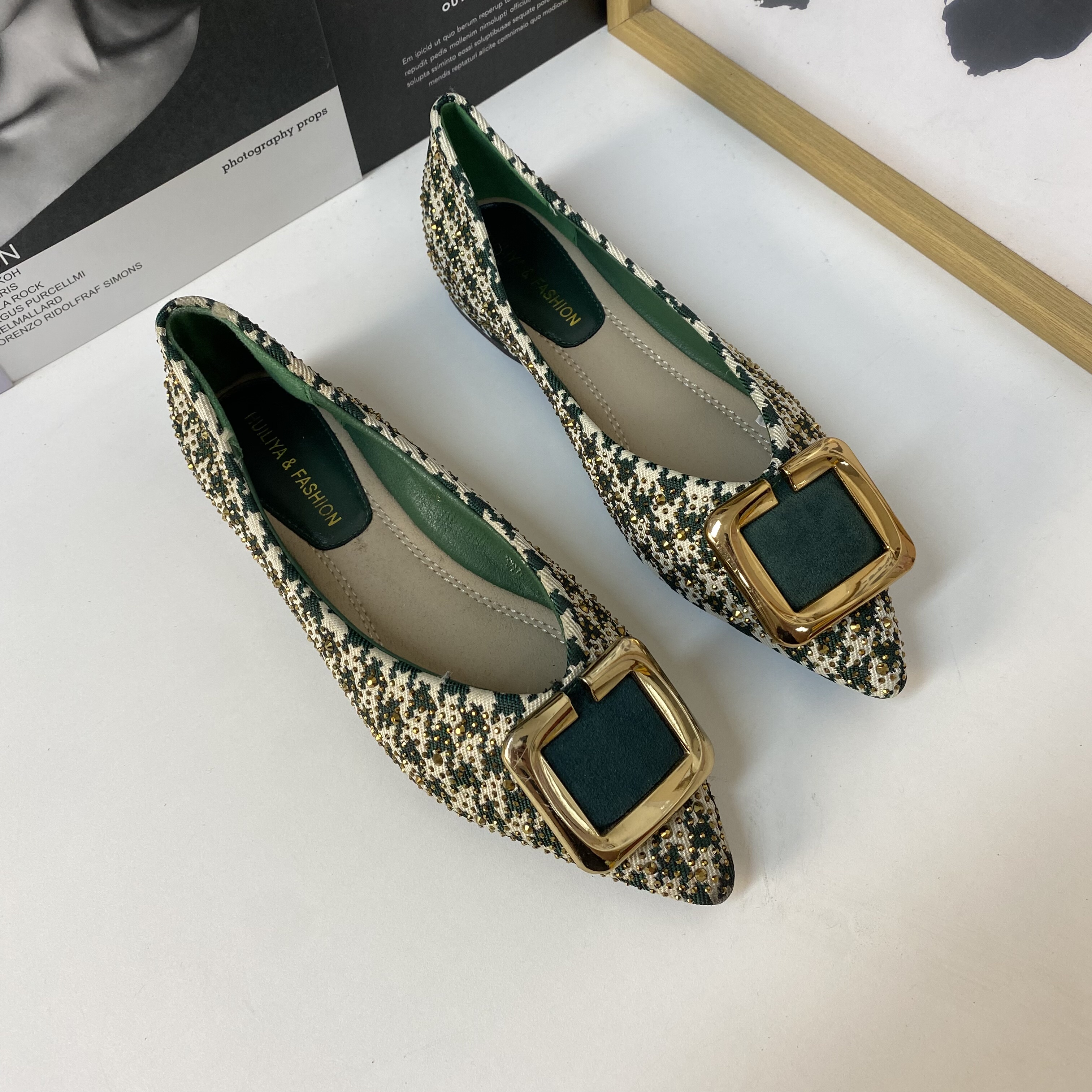 法式尖头单鞋女2025新款春季配裙子气质百搭平底鞋一脚蹬浅口瓢鞋