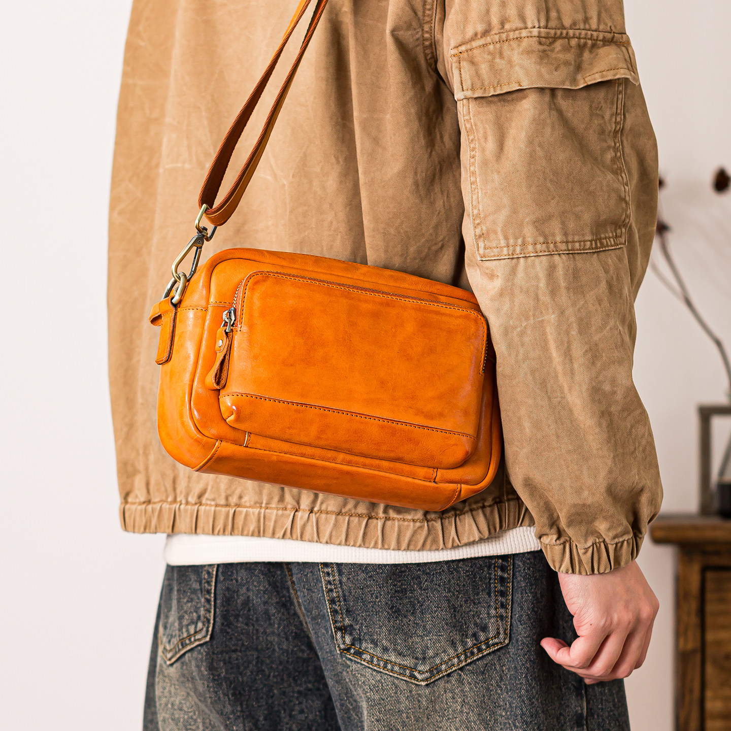 后步原创真皮斜挎包男植鞣头层牛皮学院小众复古通勤休闲单肩包女