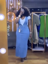 时髦别致牛仔裙前开叉少女设计感修身单排扣V领无袖御姐连衣裙子