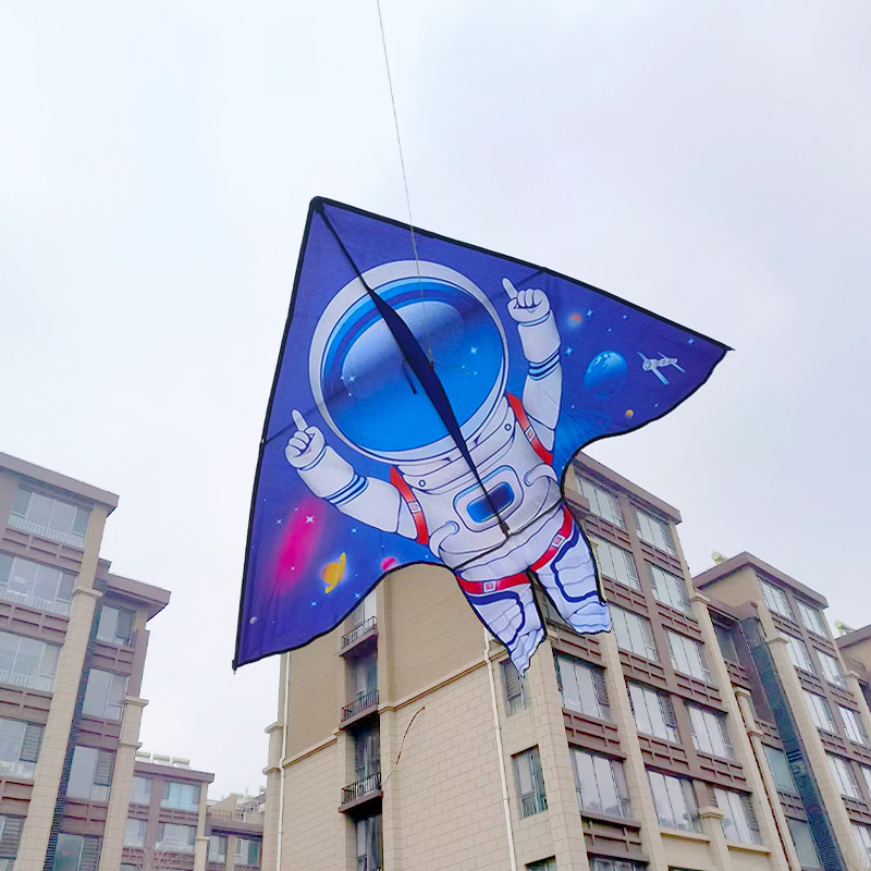 2023设计师款太空人风筝宇航航天员宇宙儿童潍坊新款线轮微风易飞