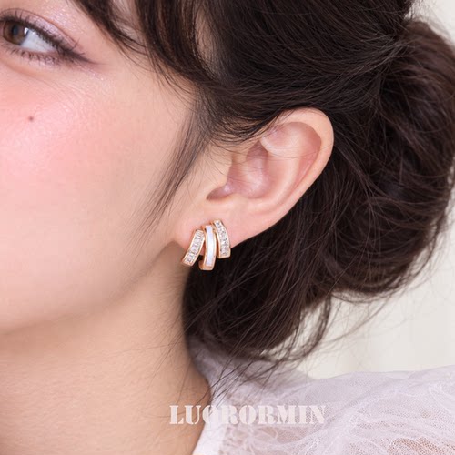 贝壳多层锆石隐形耳夹耳环女gj感轻奢无耳洞耳钉设计师款新娘配饰