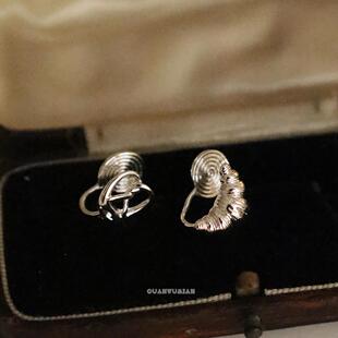 牛角形面包蚊香盘耳夹迷你小巧银色不对称ab版耳钉无耳洞耳饰