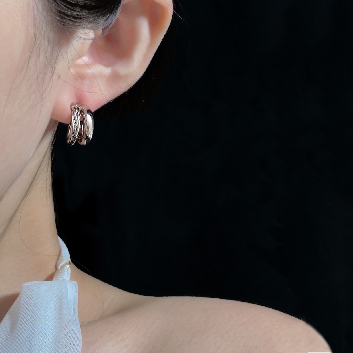 2025新款法式金属高级感CELI风绕线耳环女气质通勤耳圈耳钉