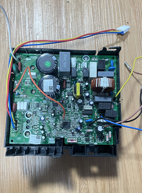 适用格力空调外机变频02613935电器盒30138000073主板W8673GA