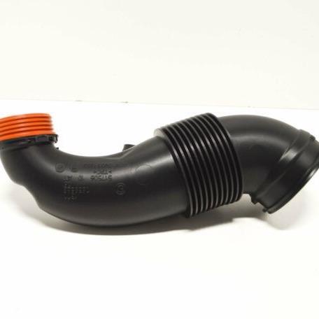 1371763856813717638569适用于BMW进气管