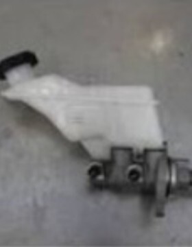 现-代制动总泵 585102V200 58510-A5200 58510-D7100