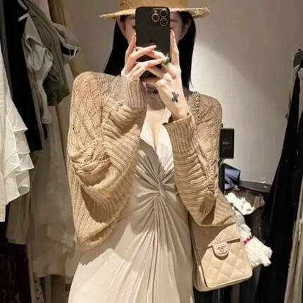夏季新款镂空冰丝针织防晒披肩女时尚百搭长袖薄款纯色空调斗篷
