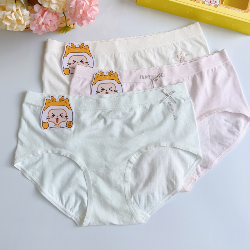 中大儿童内裤无缝莫代尔抗菌透气中腰蚕丝底裆柔软女童三角裤