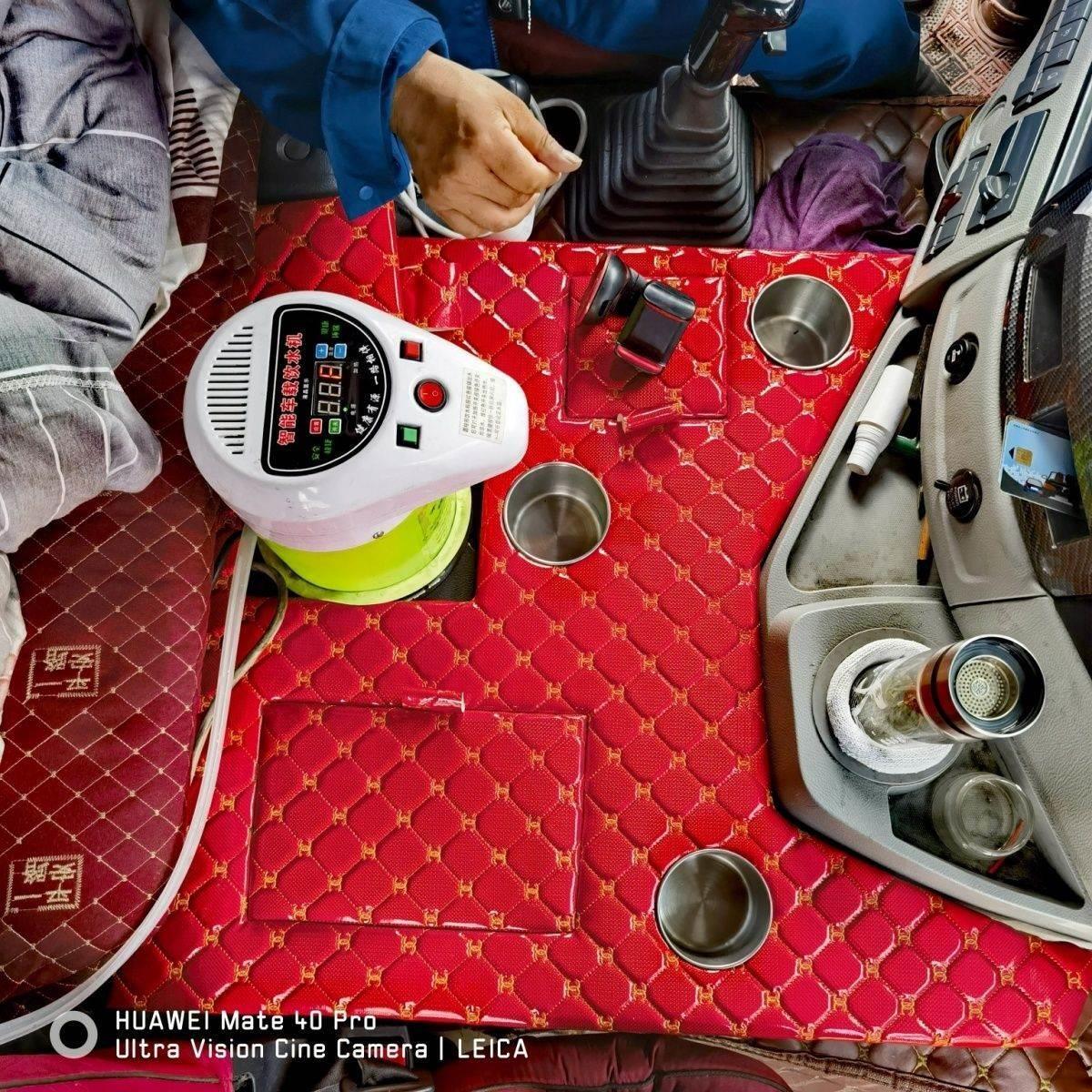 GTL19年车载水壶架暖壶架水杯支架改装定制货车装潢水桶饮水机款