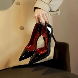 2024新款黑色红底水钻高跟鞋尖头侧空性感御姐斩男百搭细跟单鞋女