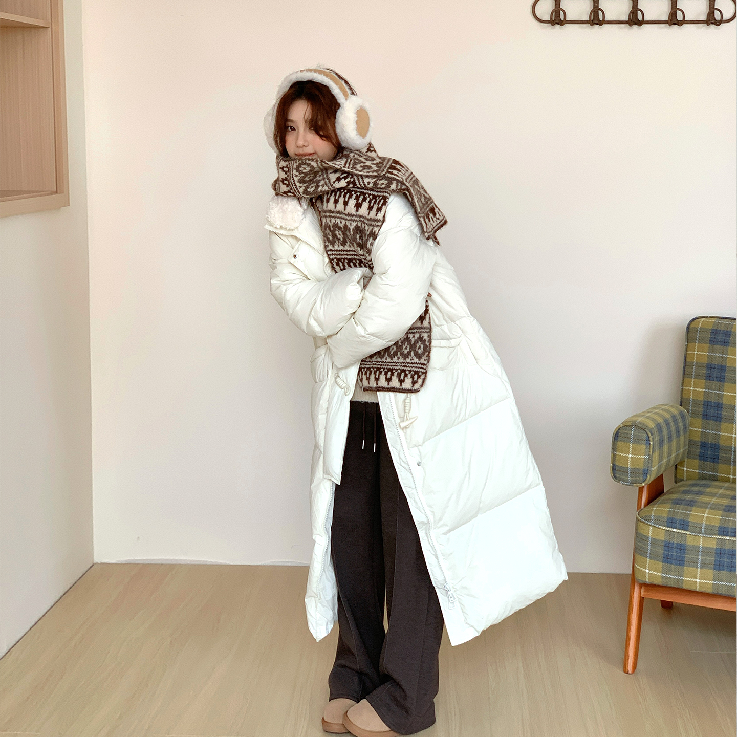 CRISP日系穿搭白鸭绒牛角扣长款羽绒服女可拆卸毛领2025冬季新款