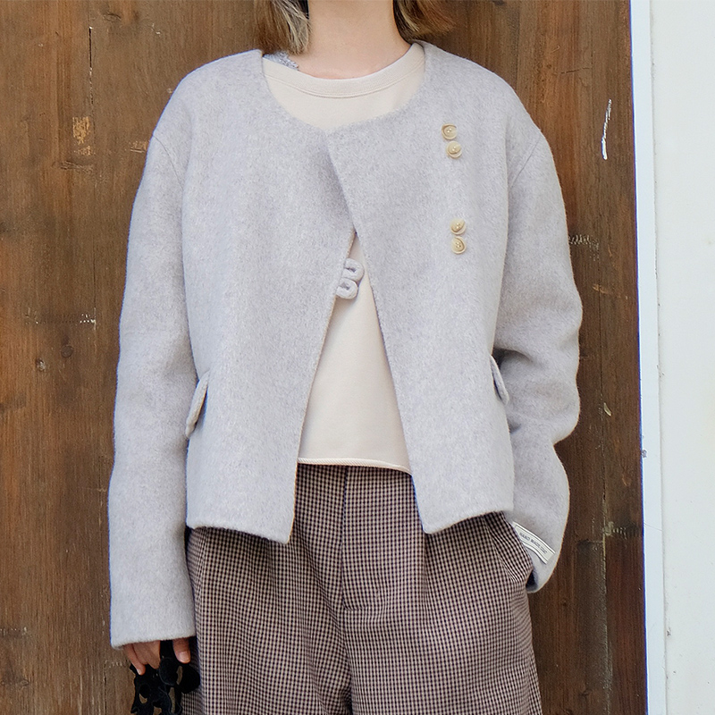 CRISP羊毛短款呢子大衣