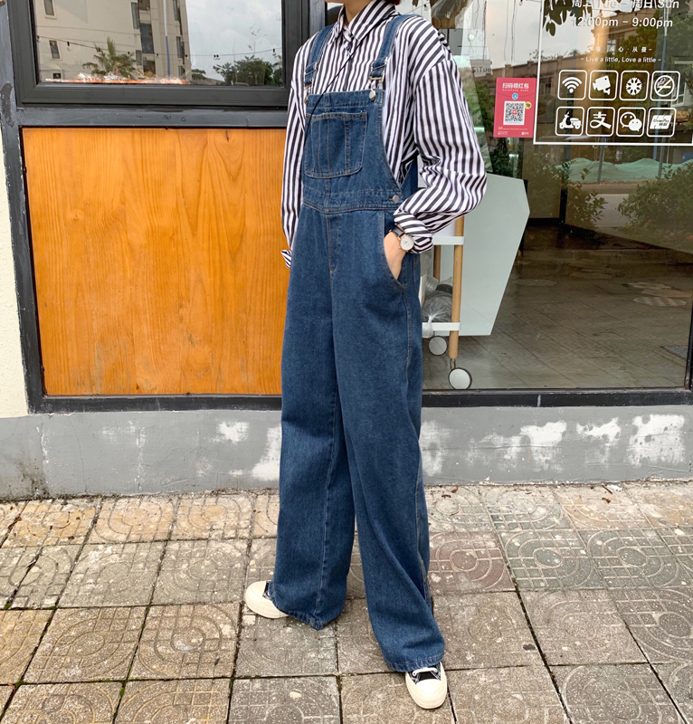 Real photo, real price, loose jeans with straps and pants in two colors