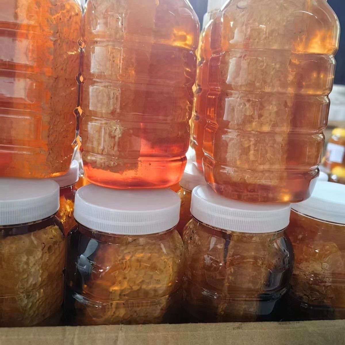 【2斤】瓶装蜂巢蜜嚼着吃的土蜂蜜农家自产土蜂蜜纯正天然蜂巢蜜