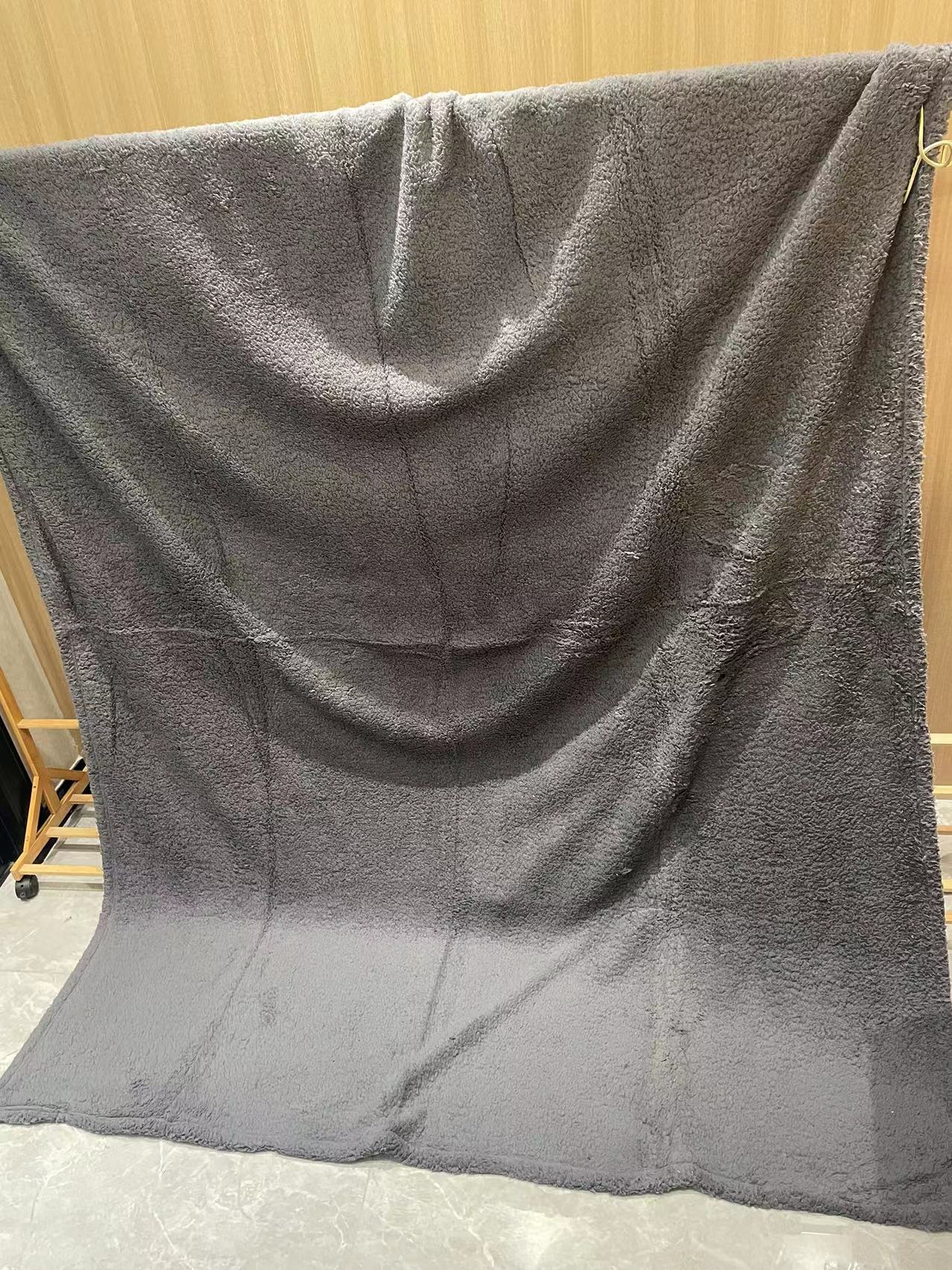 深灰色毛毯子加厚盖毯被床垫加绒床单牛奶珊瑚法兰绒毯学生宿舍秋