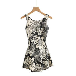 泳衣女遮肚显瘦保守连体三角训练运动专业修身 游泳衣女泡温泉泳装