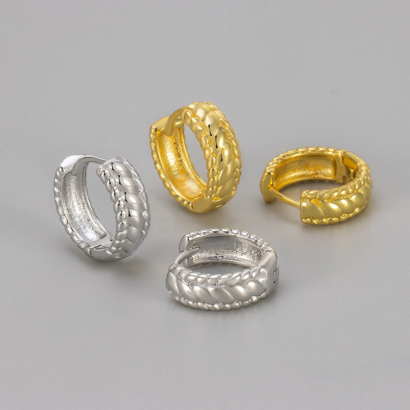 欧美新款复古气质高级感小众设计双股编织麻花扭曲轮胎耳环女
