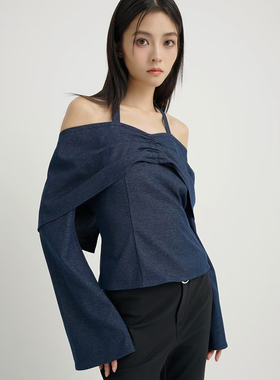 LOOSINGWHITE设计师2024秋冬仿牛仔挂脖露育褶衫潮小衫时尚上衣女