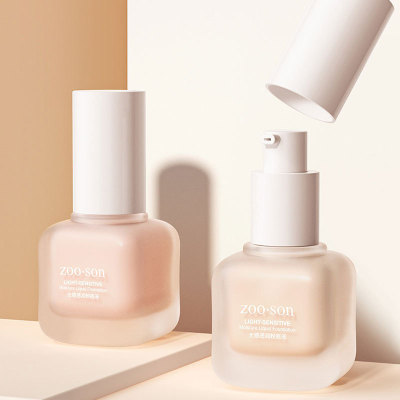 光感透润粉底液防水汗遮