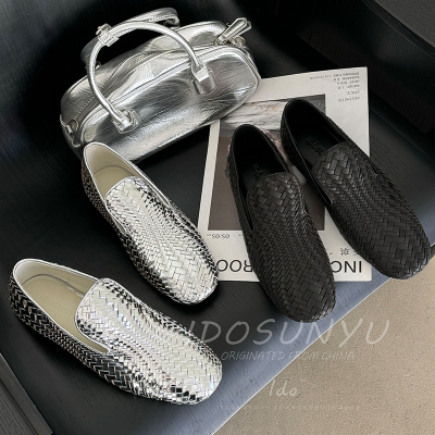 女编织平底一脚蹬乐福鞋百搭