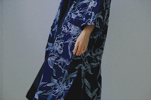 微微微瑕 牛仔洗水花花图案上任何瑕疵你都可以忽略 牛仔外套