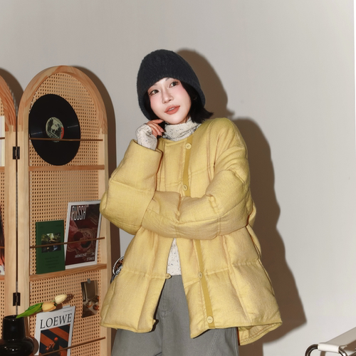 鱼骨纹圆领羊毛90绒鹅绒服外套