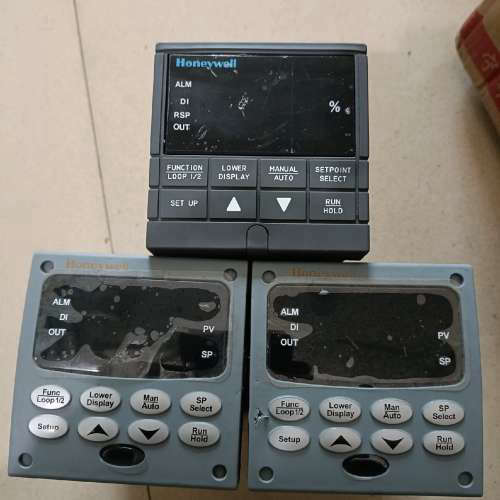 请询价；闲置霍尼韦尔温控器UDC3500，DC3501-0E-0C0