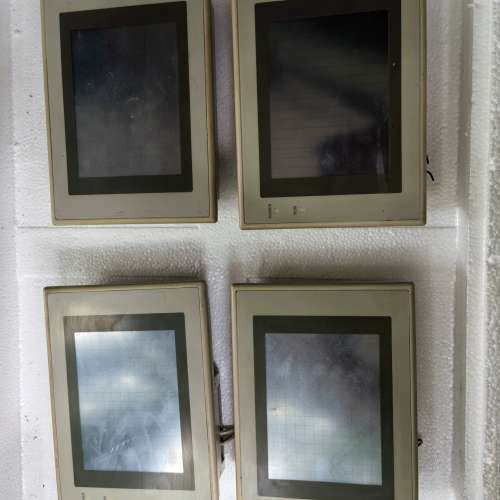 请询价；拆机。欧姆龙OMRON触摸屏 NT30C-ST141-V1：