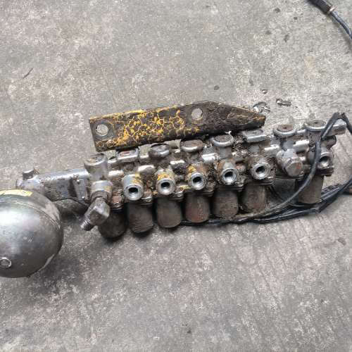 请询价;原装小松液压电磁阀组MU70-300,二手拆机的,接头线有一