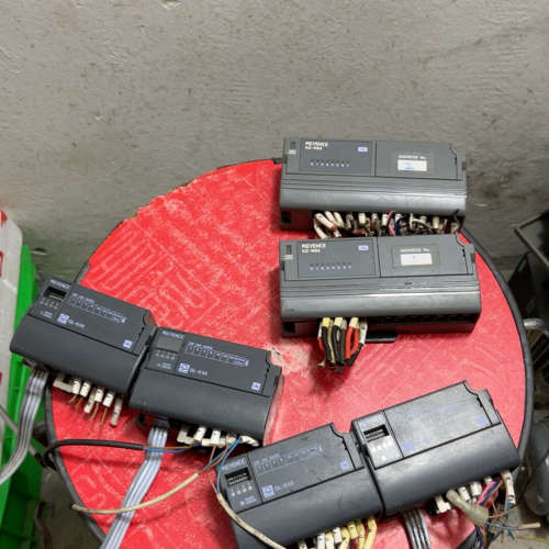 请询价;基恩士正品传感器基恩士控制模块KZ-R8X两个     QL