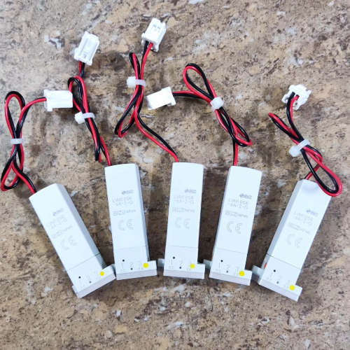 请询价；进口日本SMC微型直流三通电磁阀 LVM105R-6A-2-