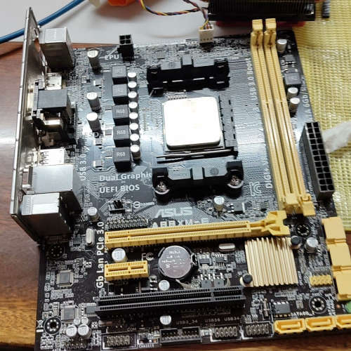 请询价；ASUS A88M-E 主板 X4 840CPU实物拍摄，原
