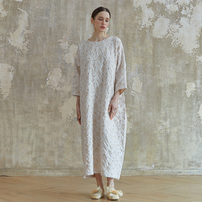 小众极简风Q313立体浮雕春秋季大袍子宽松显瘦气质超长复古连衣裙